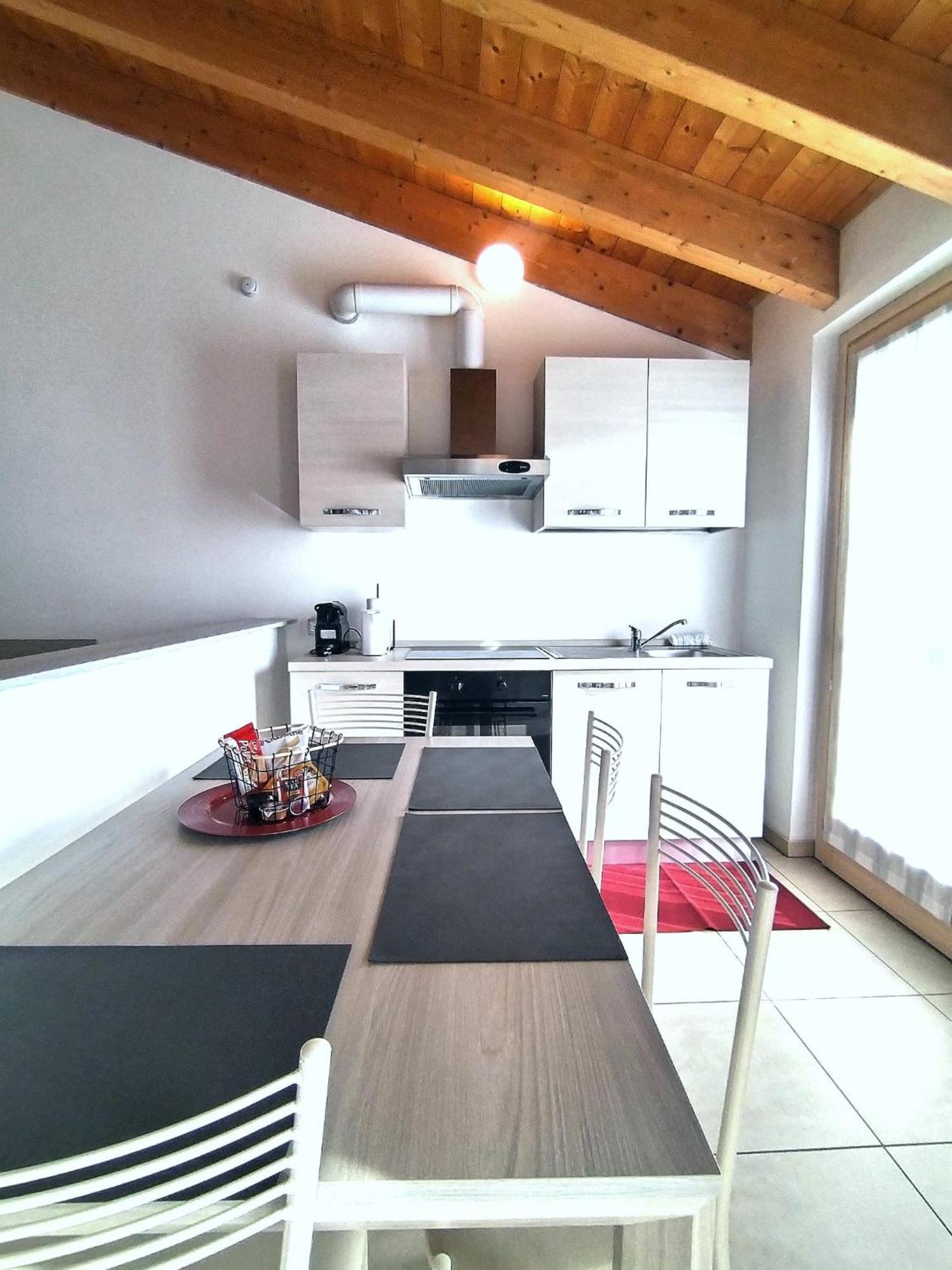 Travedona Loft By Lake Ixihome エクステリア 写真